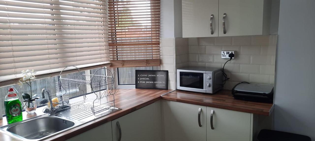 Stylish And Homey 3 Bedroom House With Free Parking & Wi-Fi Minworth Екстериор снимка